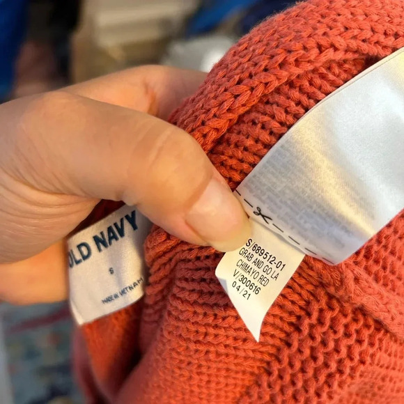 Old Navy Chimayo Red Knit Cardigan - Picture 5 of 5